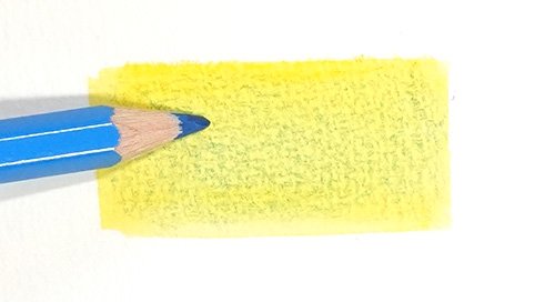 mélanger crayons aquarelles